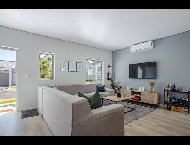 2 BEDROOM HOUSE SOLD IN KLEIN PARYS